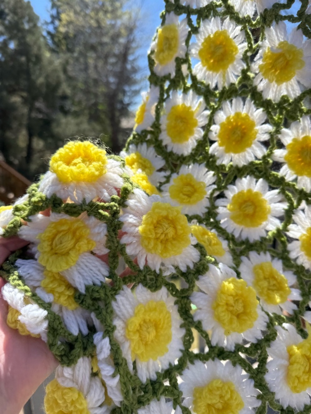 Vintage Handmade Yellow white Daisies Avocado Green Crocheted Throw Blanket - Picture 10 of 17